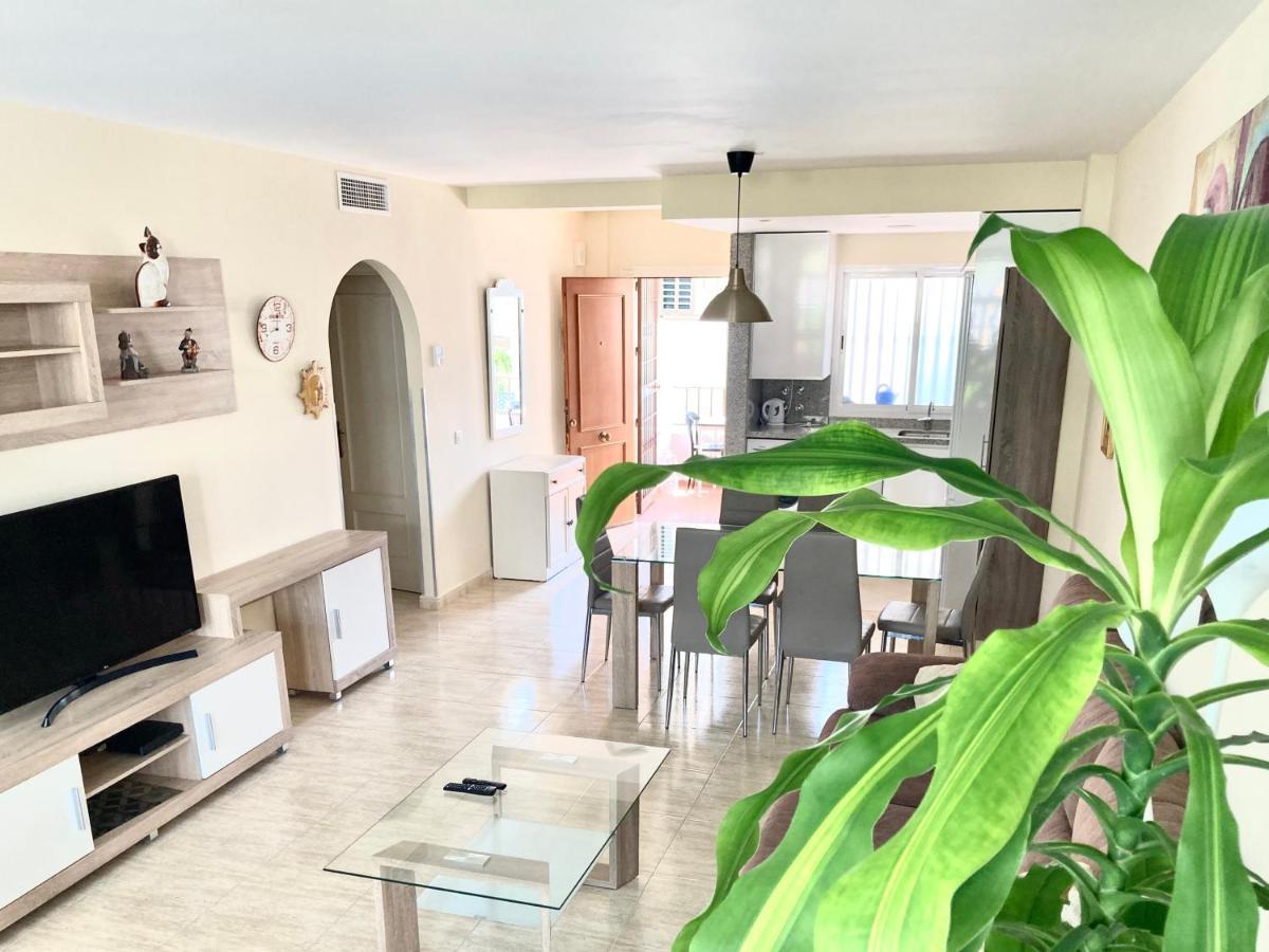 Apartamento En เบนัลมาเดนา ภายนอก รูปภาพ